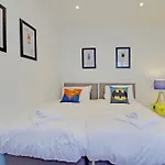 Brighton Getaways - Brighton\'S Big House