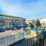 Seaview Apartment