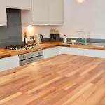 Central Brighton Apartment