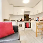 Beside The Seaside Apartment