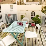 Lovely 4 Bed House 200M From The Beach