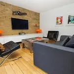 The Edge - Parking - By Brighton Holiday Lets