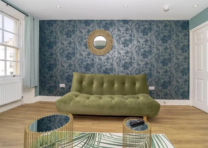 Central Hove 2 Bedrooms Flat Bn38Bru04