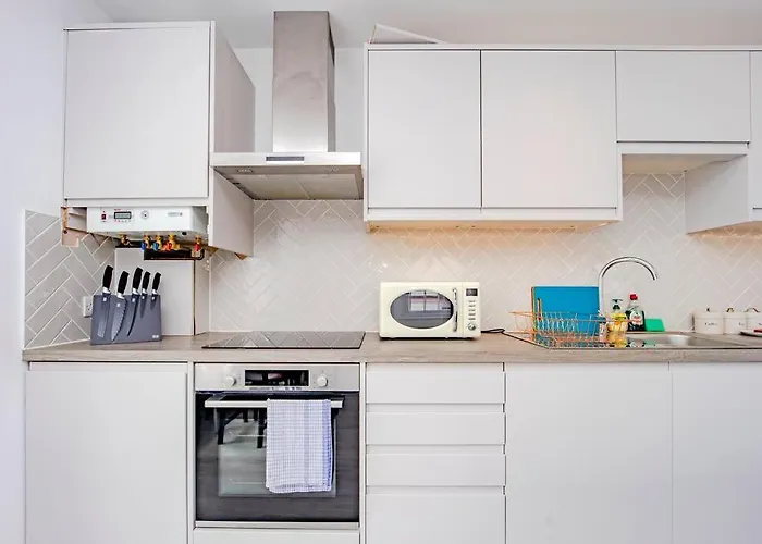 Flash Sale Kemptown 2 Bedroom Flat Bn236Stg02