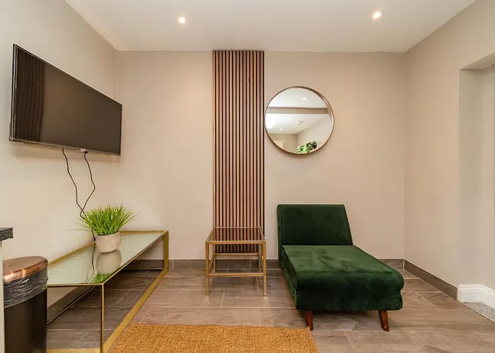 Four Bedroom Town House Next To Brighton Station Sv