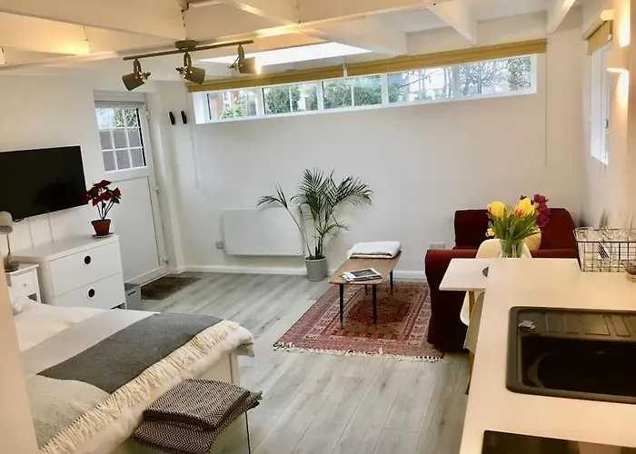 Brighton Boutique Garden Studio With Free Parking
