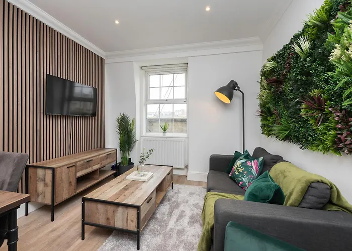 Stunning Two Bedroom Brighton Penthouse