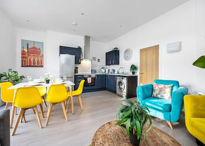 Queens Mile 1 With Free Parking By My Getaways