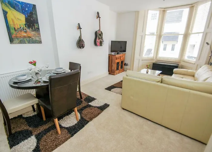 No 5 - Central - By Brighton Holiday Lets
