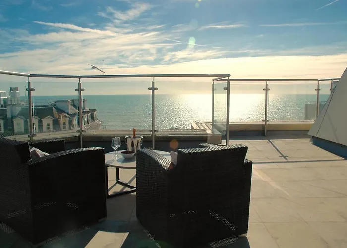 Airhost\'S Brighton\'S Best Green Diamond Escape With Sea Views