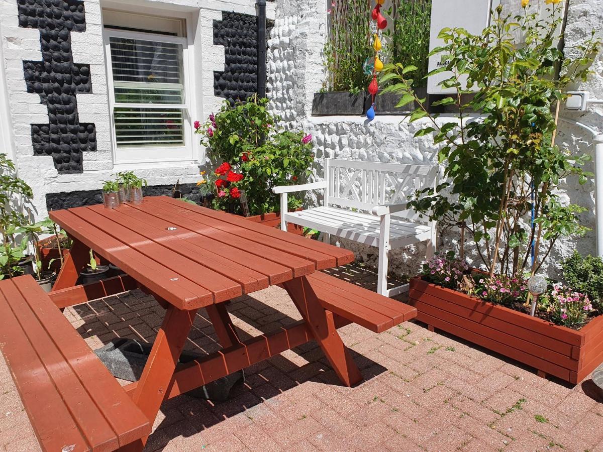 Guest house Waynes Place 3*