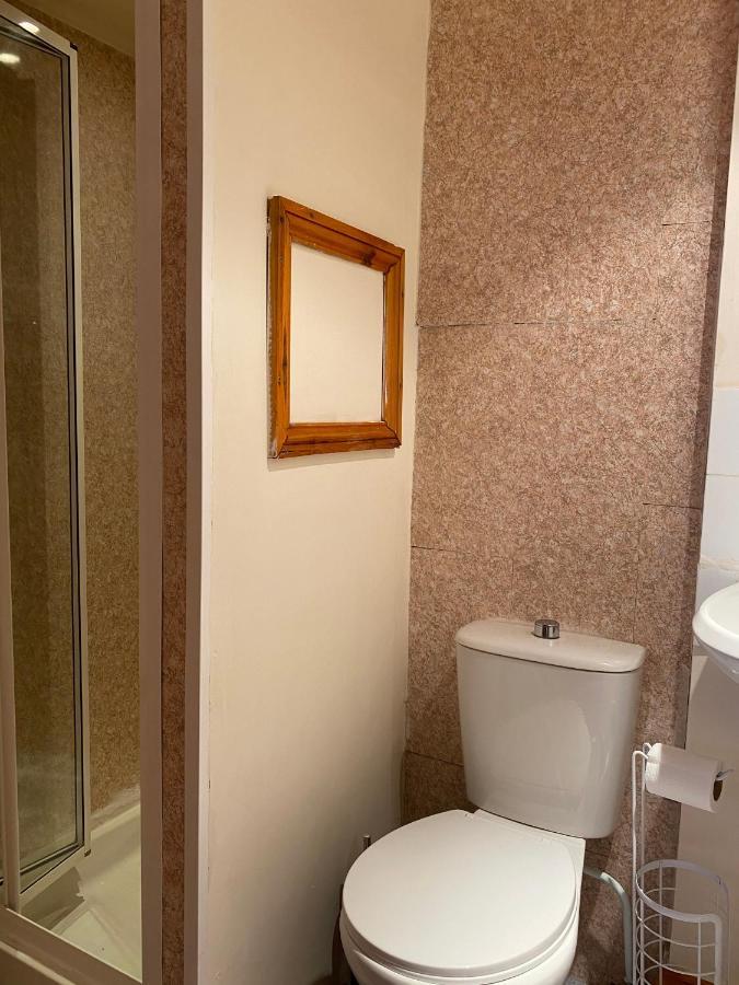 Old Palace 3*