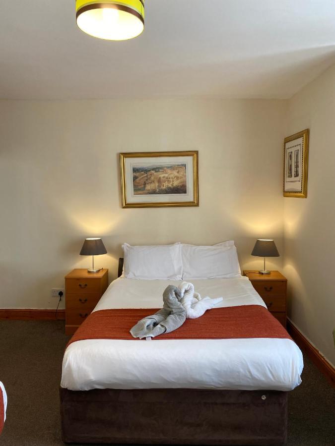 Old Palace 3*