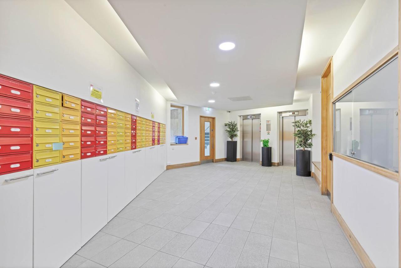 Panoramic Pad With Free Parking - By My Getaways Apartment Brighton