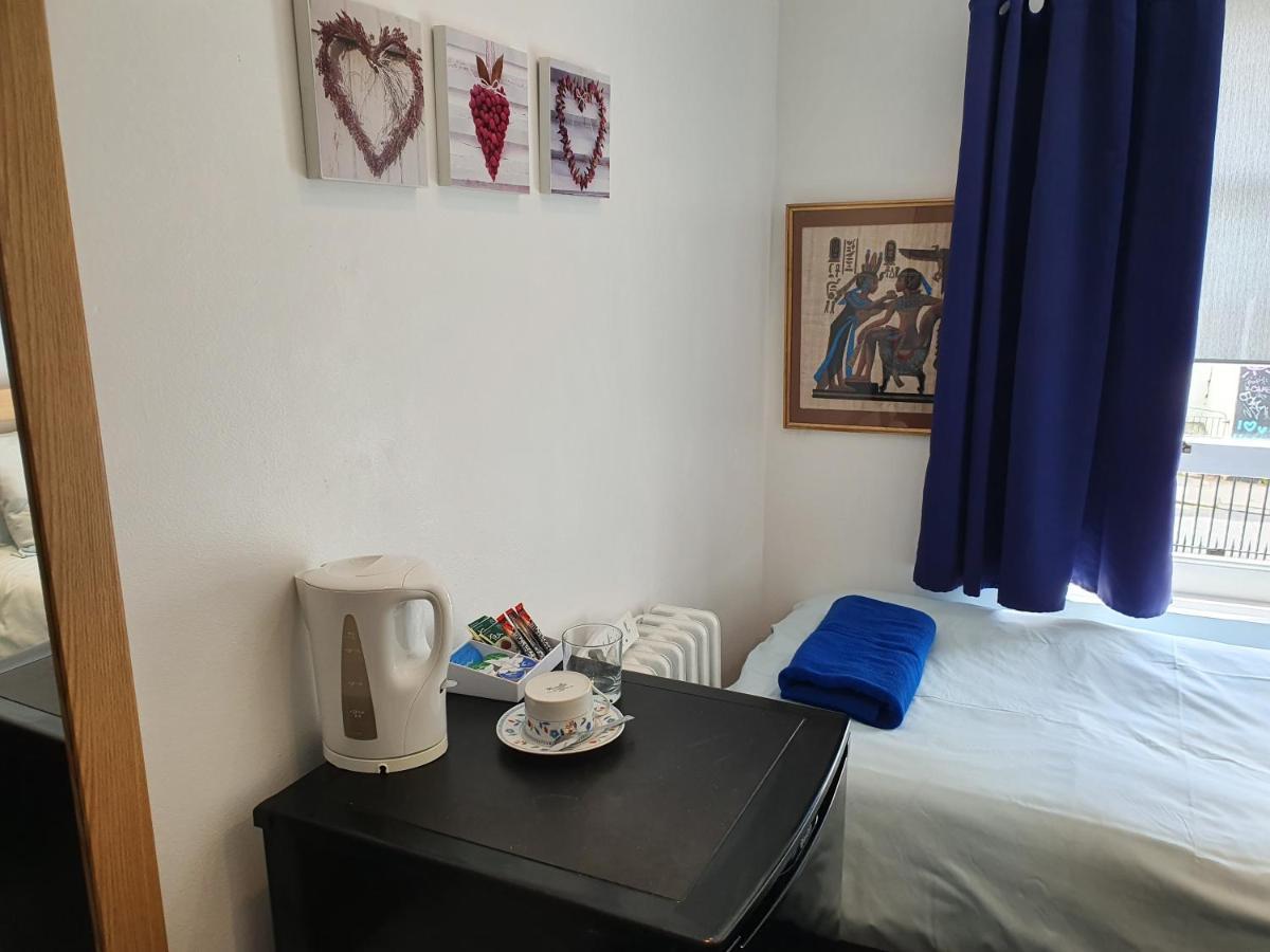Guest house Waynes Place 3*