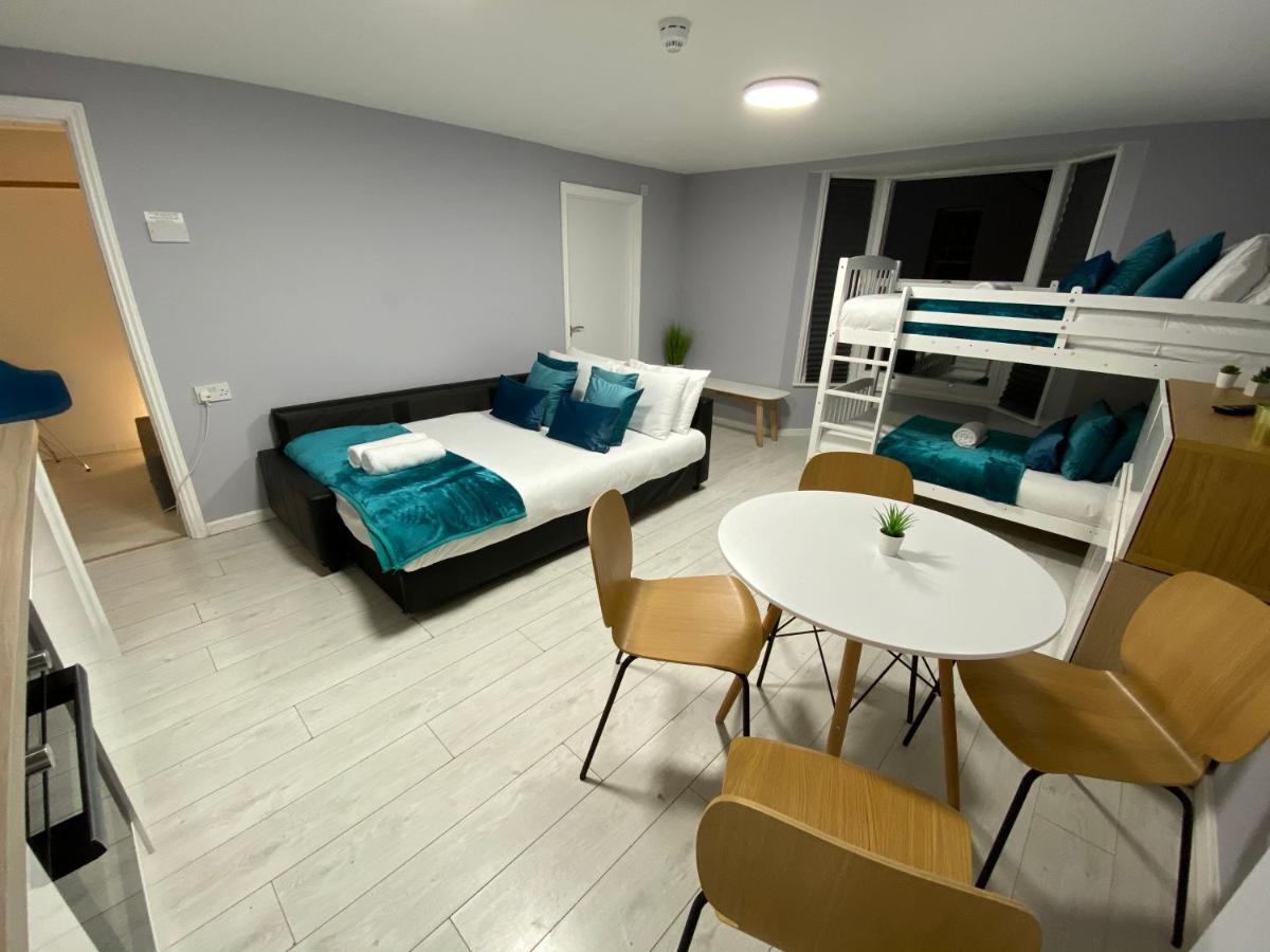 Bond Apartment Brighton
