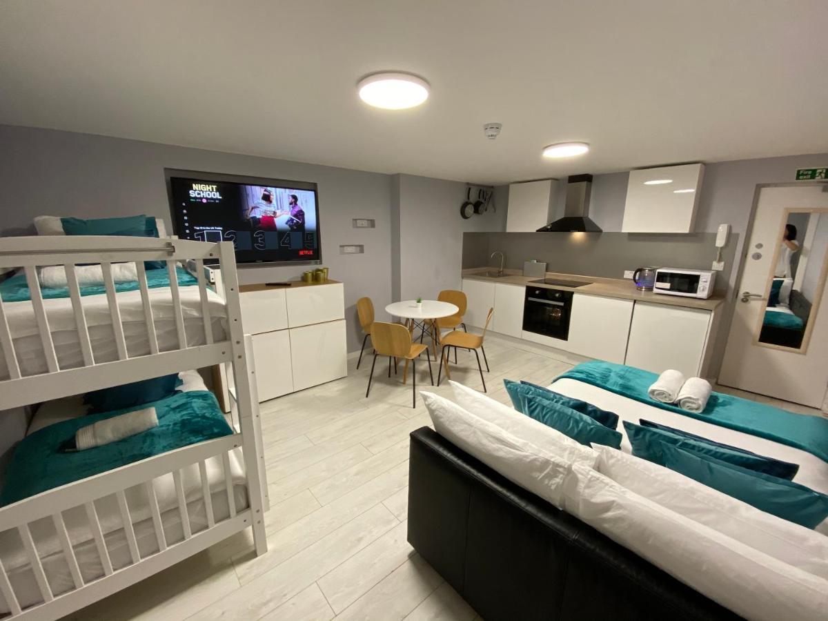 Bond Apartment