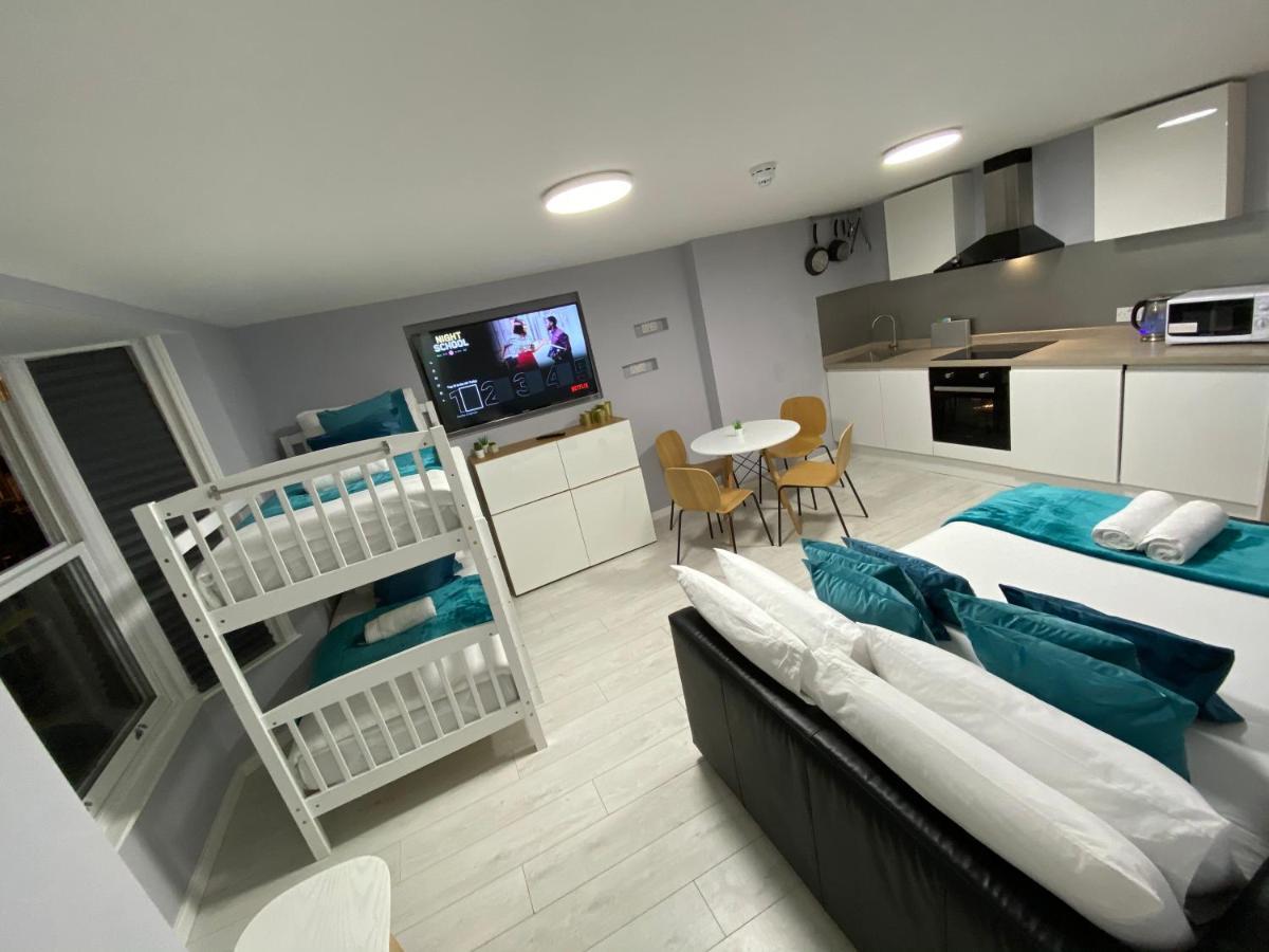 Bond Apartment Brighton