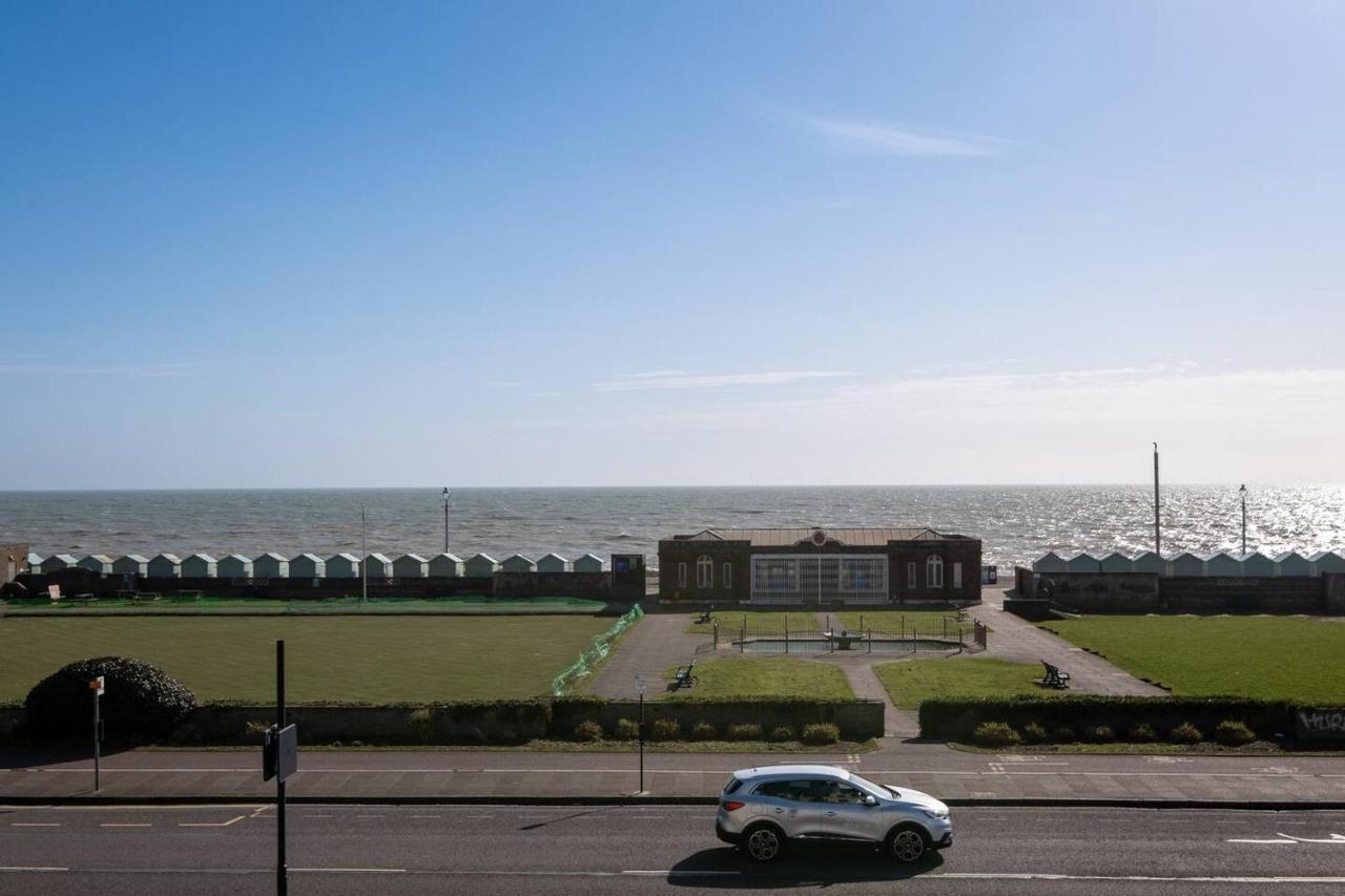 Spectacular Sea Views! Stylish Apt With Balcony Apartment Brighton