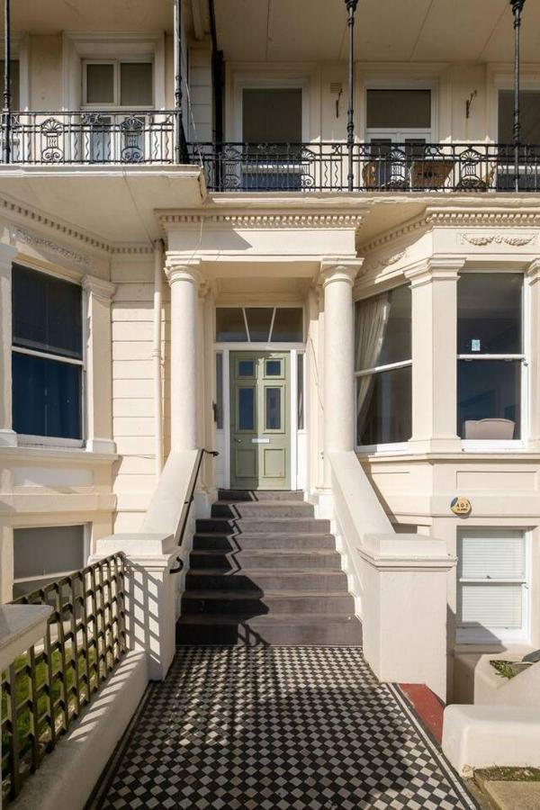 Spectacular Sea Views! Stylish Apt With Balcony Apartment Brighton