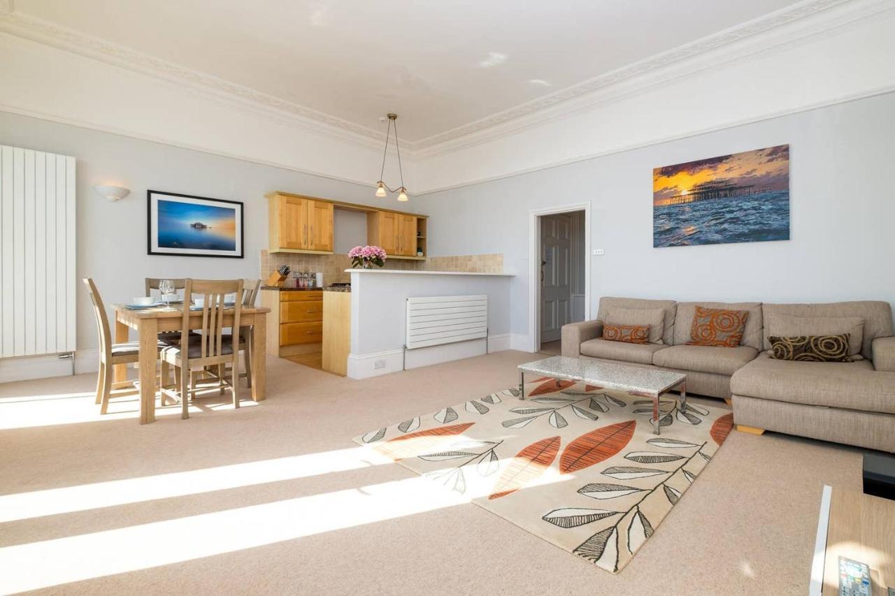 Apartment Spectacular Sea Views! Stylish Apt With Balcony Brighton