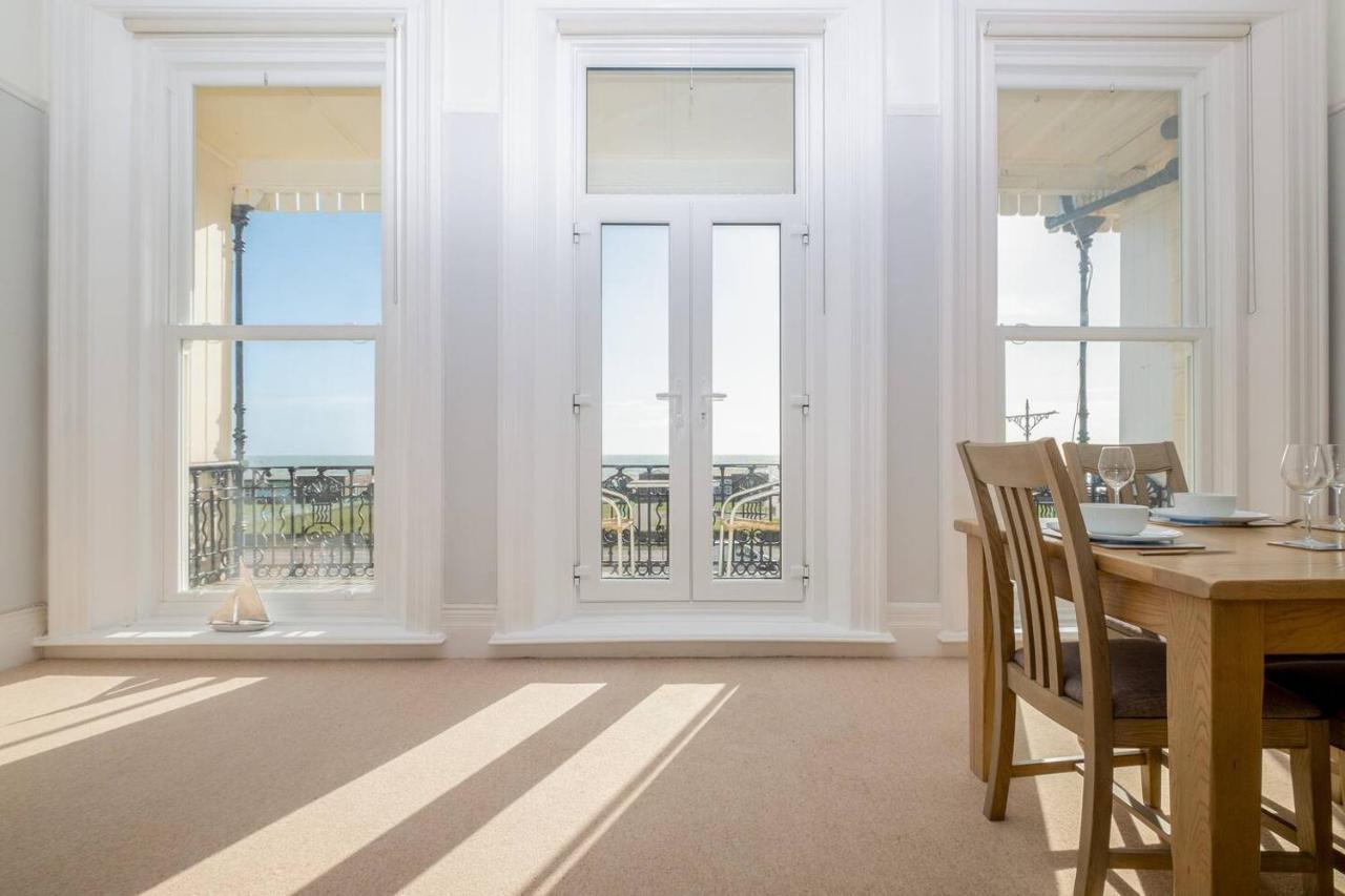 Spectacular Sea Views! Stylish Apt With Balcony Apartment