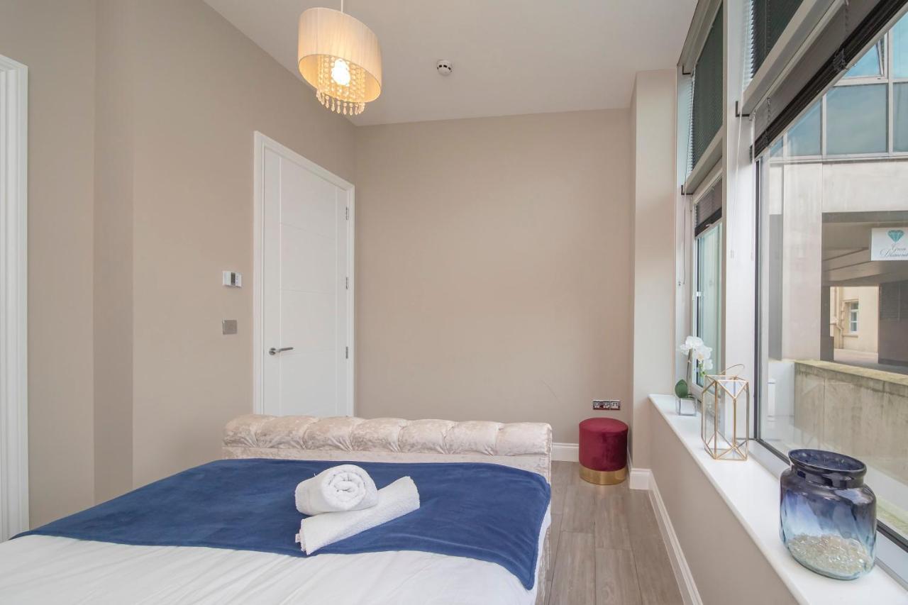 Flash Sales Offer - Any Week Day No Minimum Night Restrictions Centre Seafront 1 Bedroom Flat Bn1gre08
