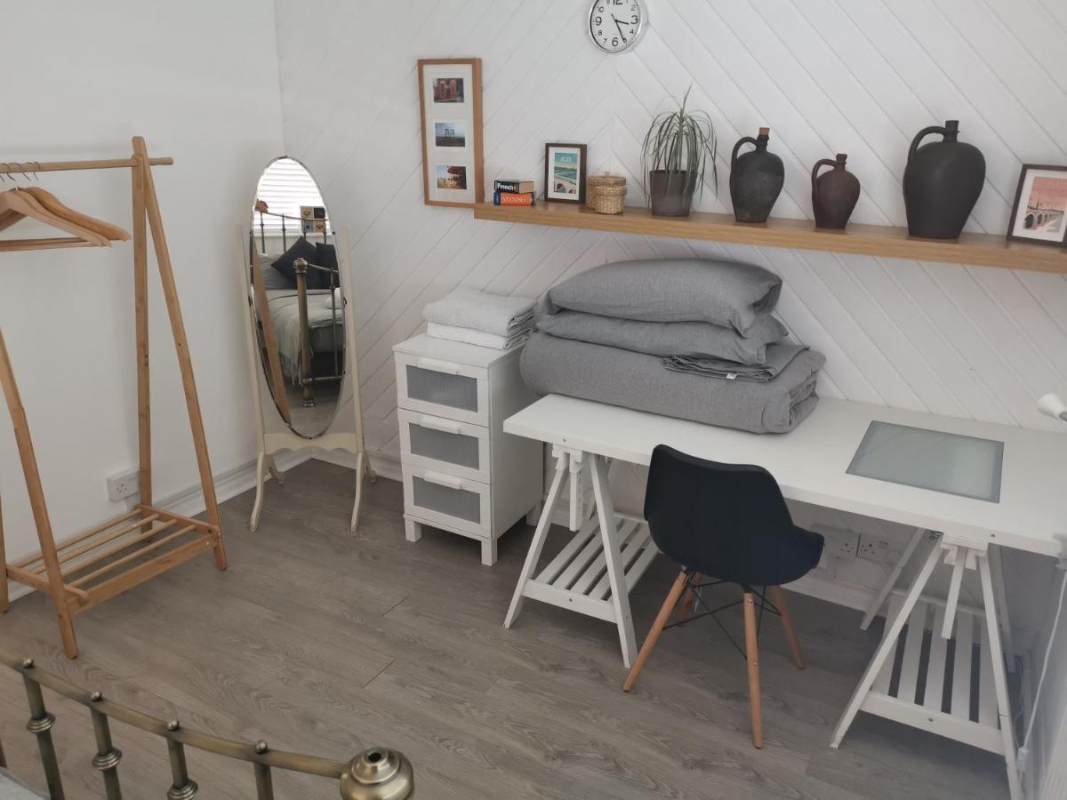Bungalow With Parking, Near Preston Park Brighton