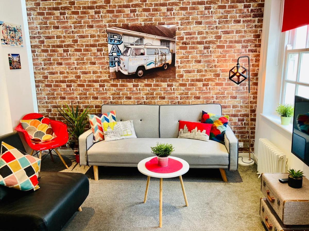 Majestic Mews Apartment With Free Parking - By My Getaways * Brighton