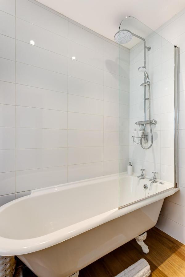 Luxury Mansion Townhouse With Private Cinema Holiday home *