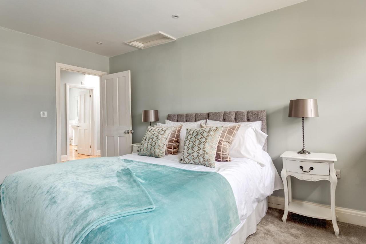 Holiday home Luxury Mansion Townhouse With Private Cinema