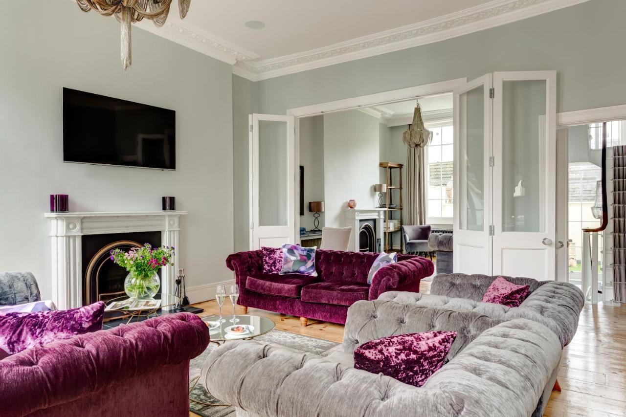 Luxury Mansion Townhouse With Private Cinema Holiday home