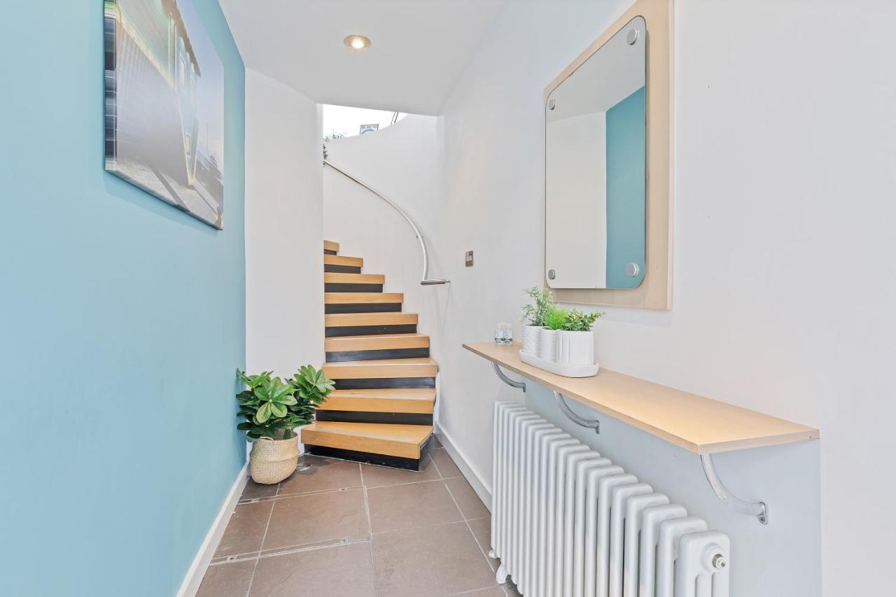 Majestic Mews Apartment With Free Parking - By My Getaways * Brighton