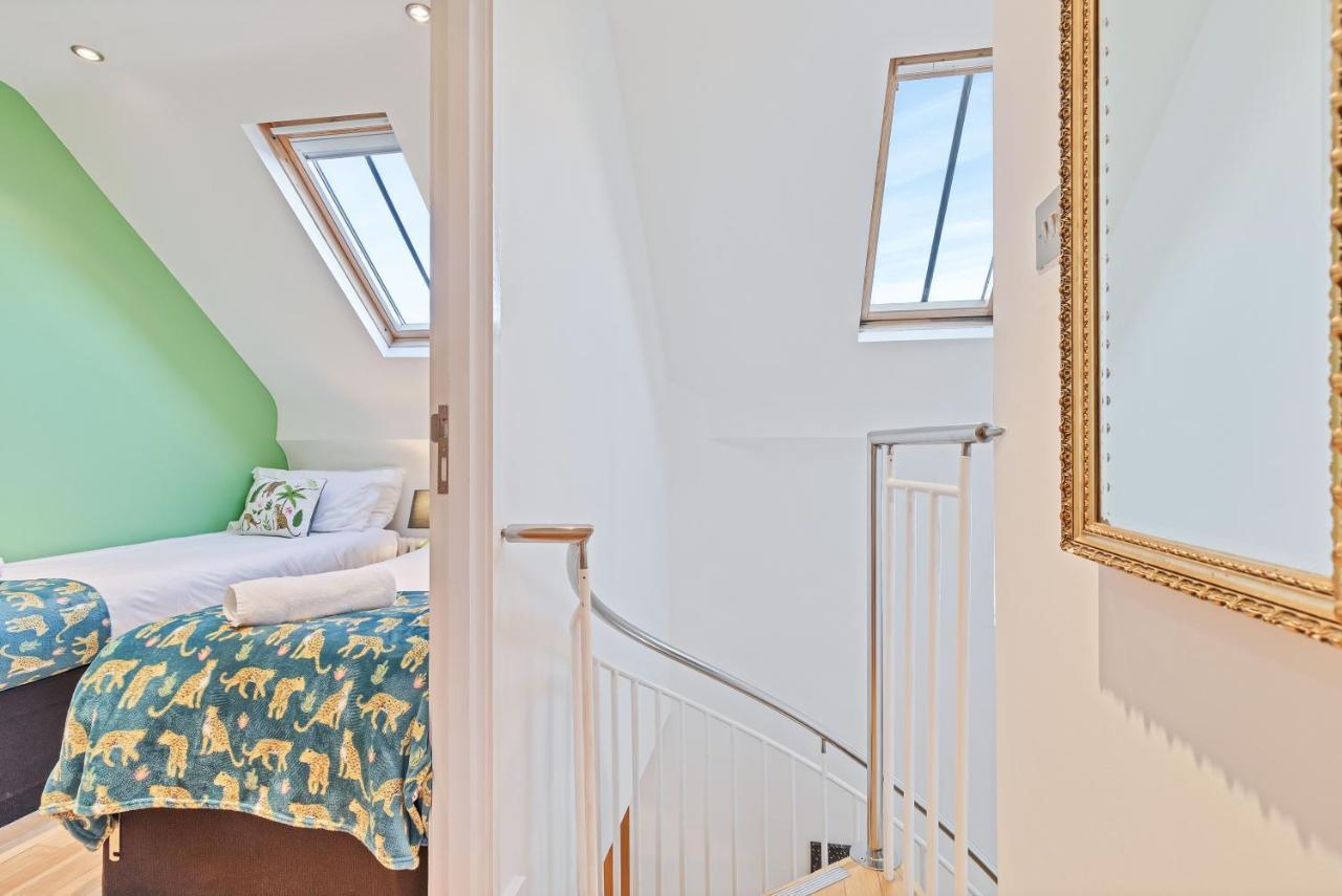 Majestic Mews Apartment With Free Parking - By My Getaways * Brighton