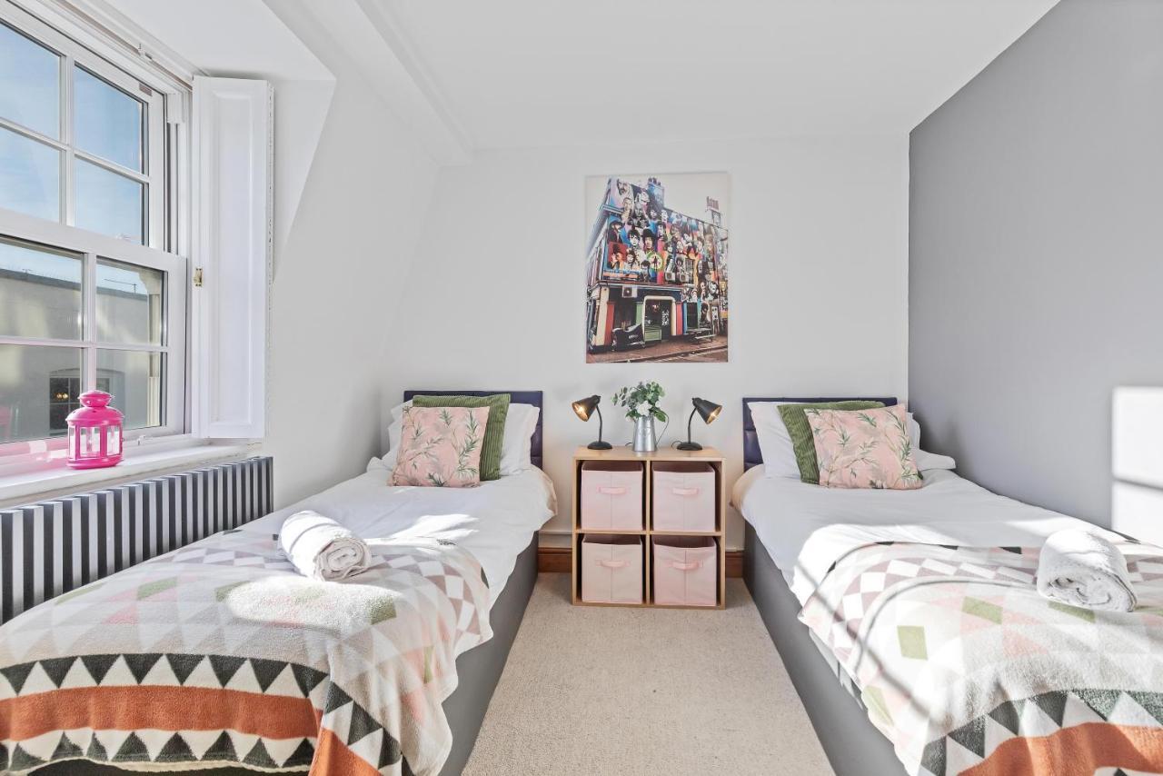 Pebble Mews House - By My Getaways - Parking For One Small Car Apartment *