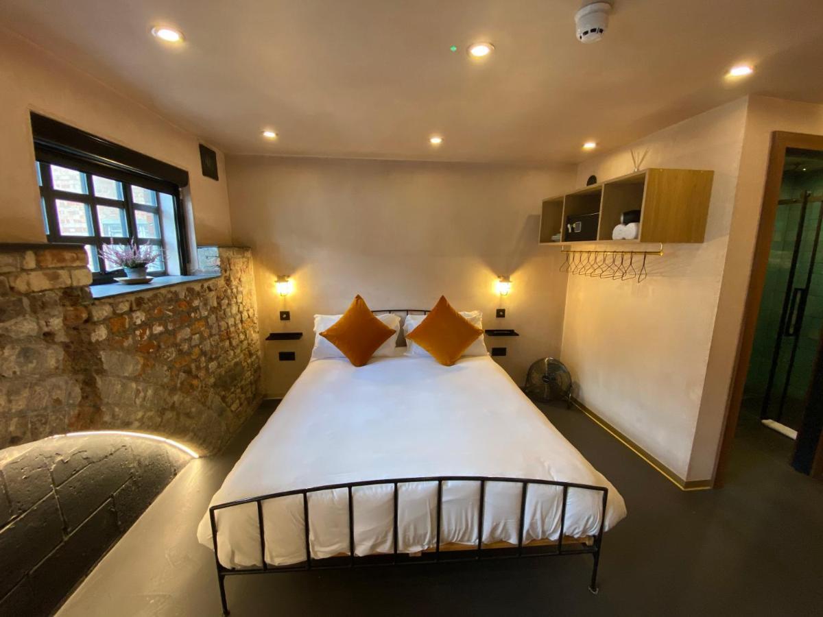 Otto Towers Hotel *