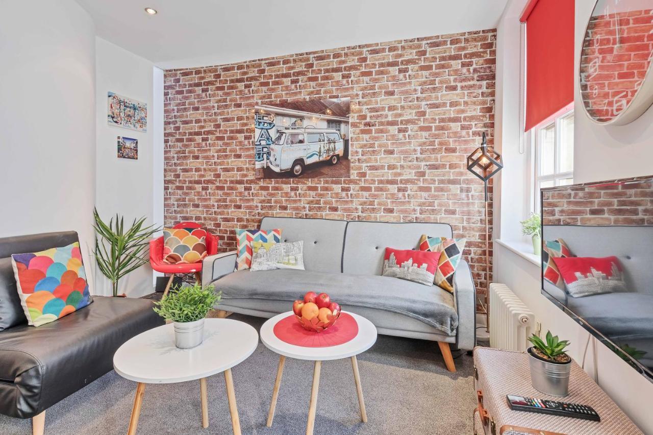 Majestic Mews Apartment With Free Parking - By My Getaways Apartment *