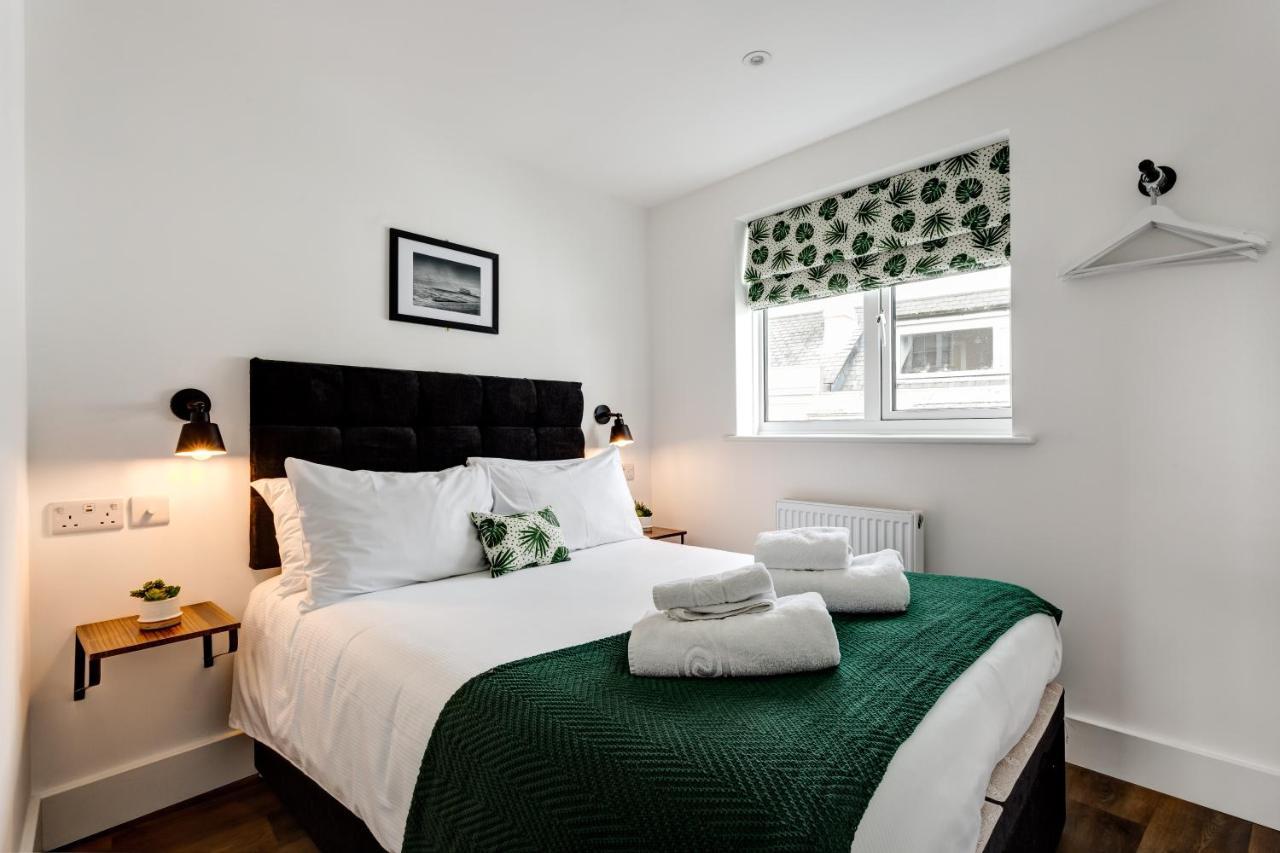 Laines - Laines Location Brighton