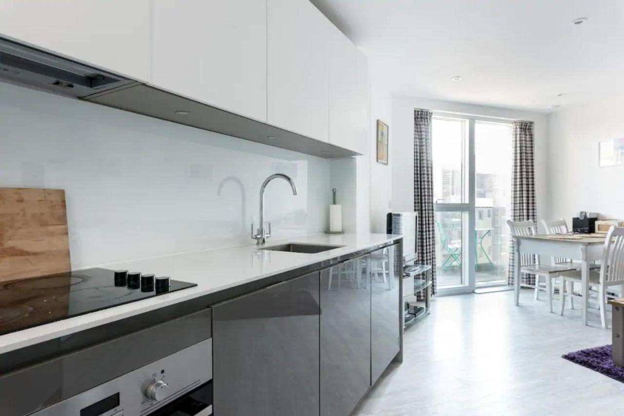 Sleek Modern Flat In The Centre Of The Town Brighton
