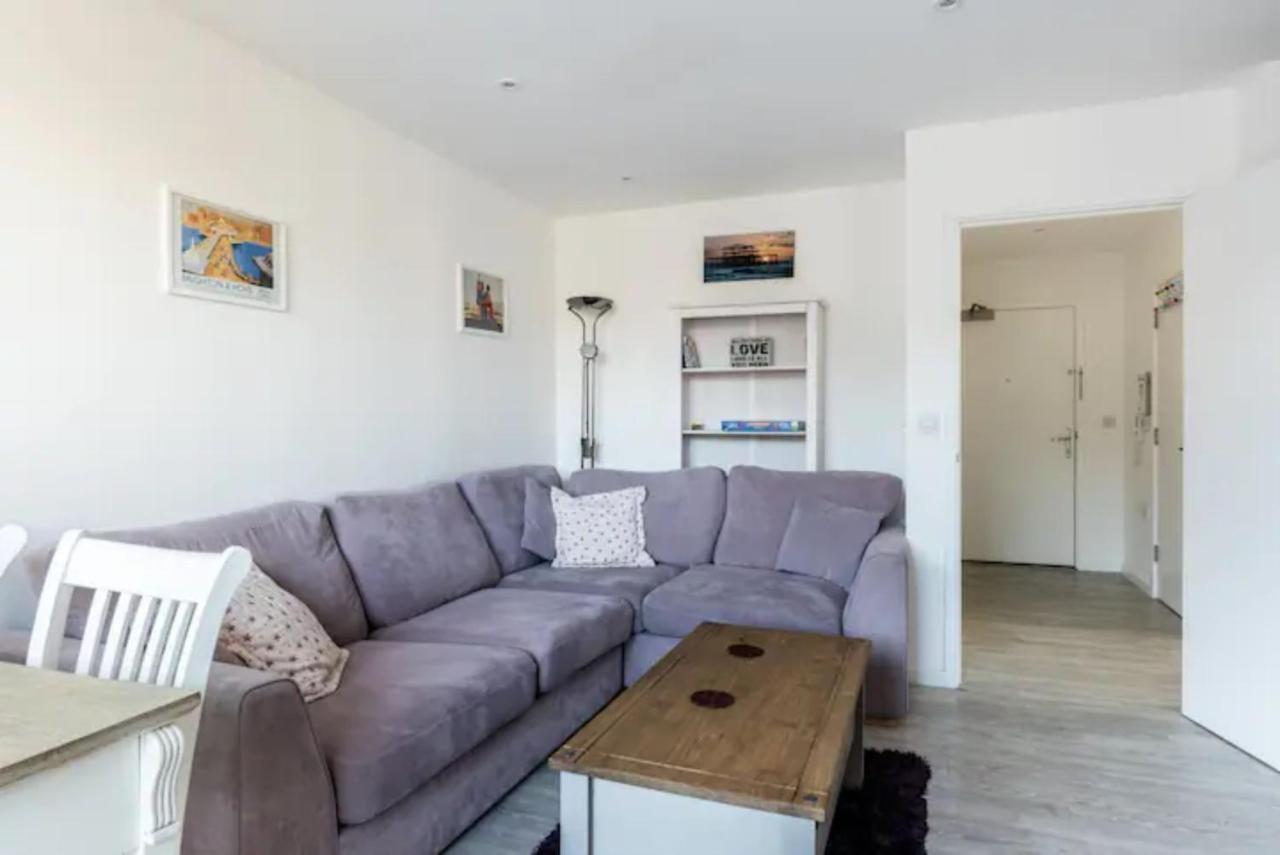 Apartment Sleek Modern Flat In The Centre Of The Town *