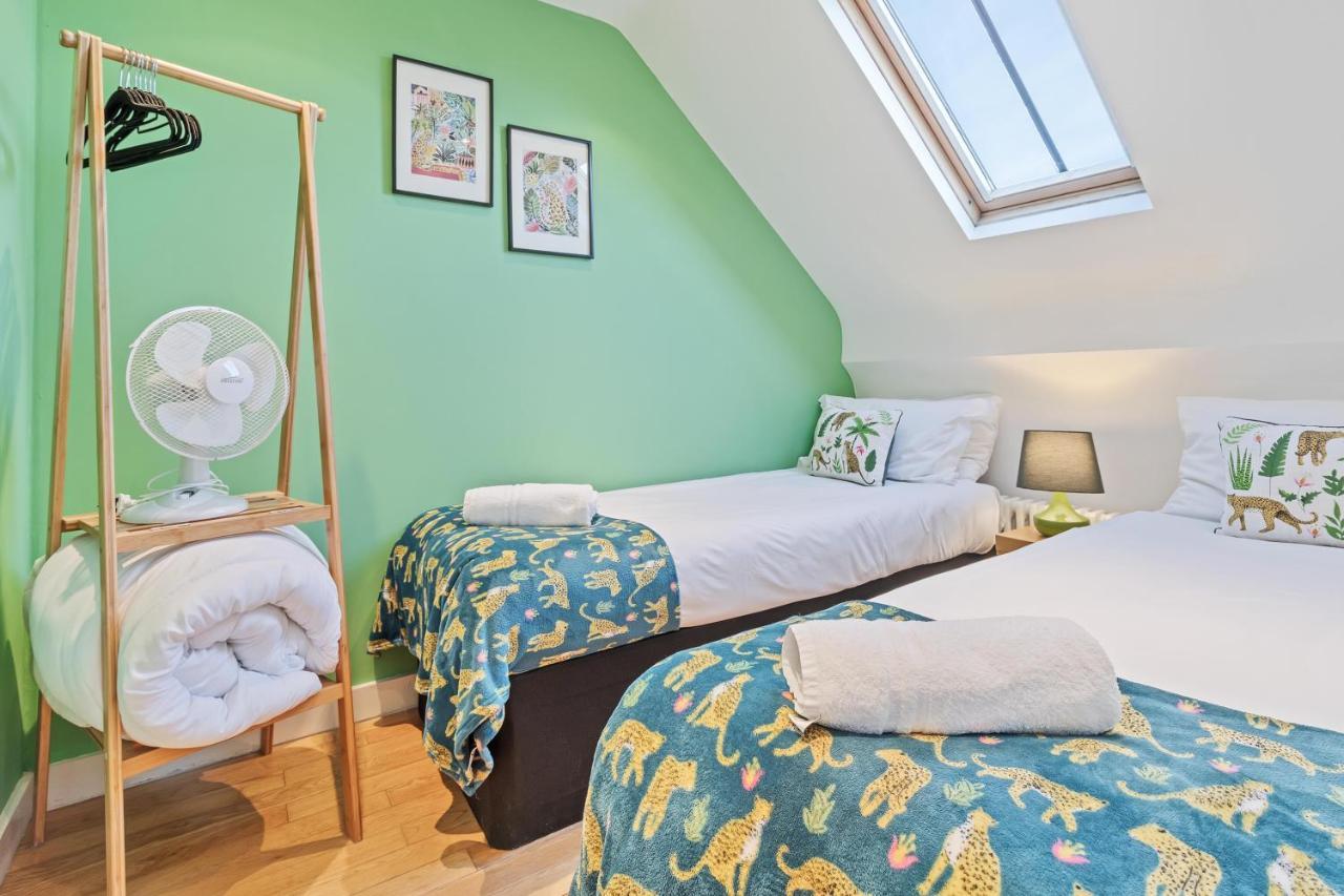 Majestic Mews Apartment With Free Parking - By My Getaways *