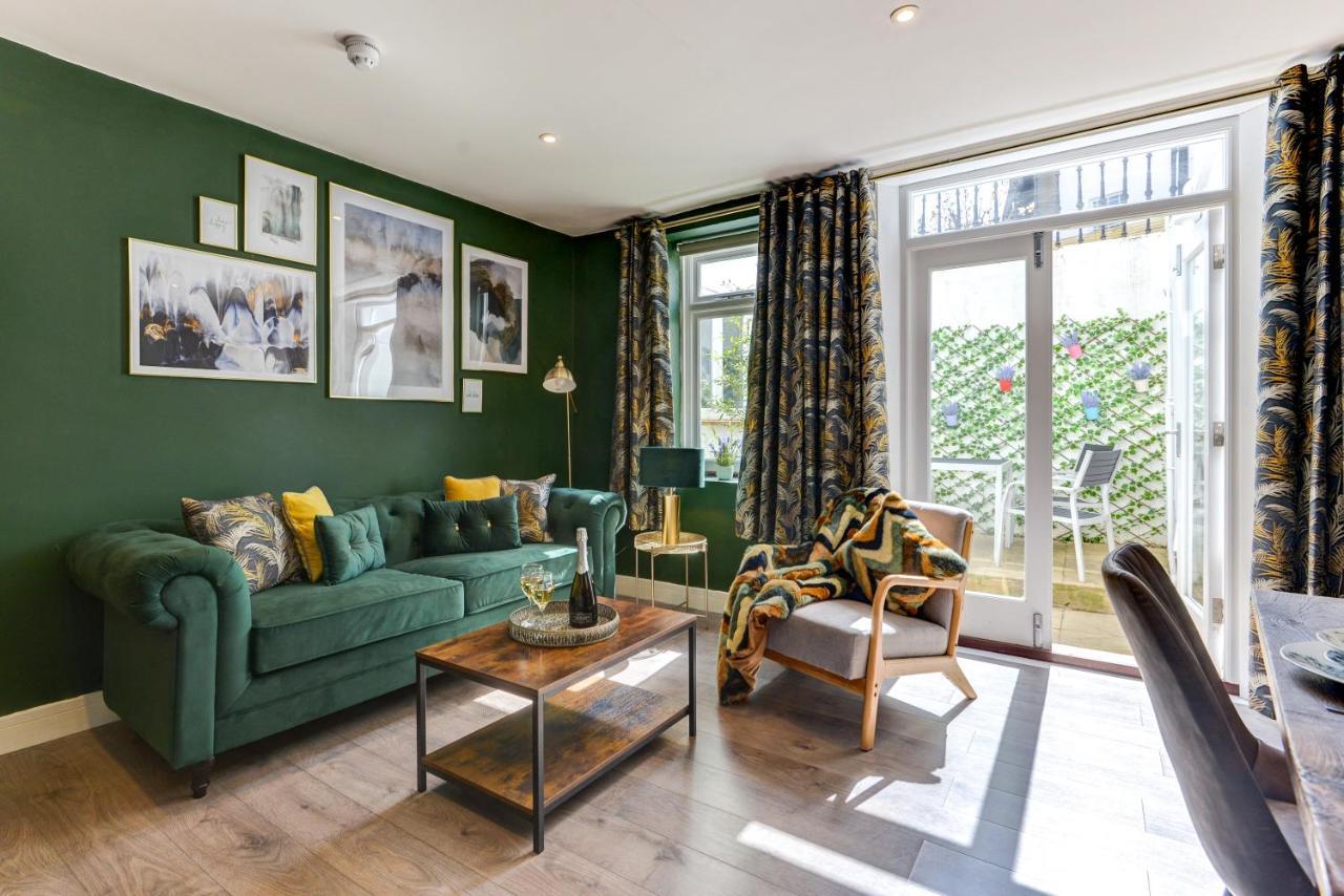 2 Bedroom Cosy Apartment, Powis Square - Apartment *