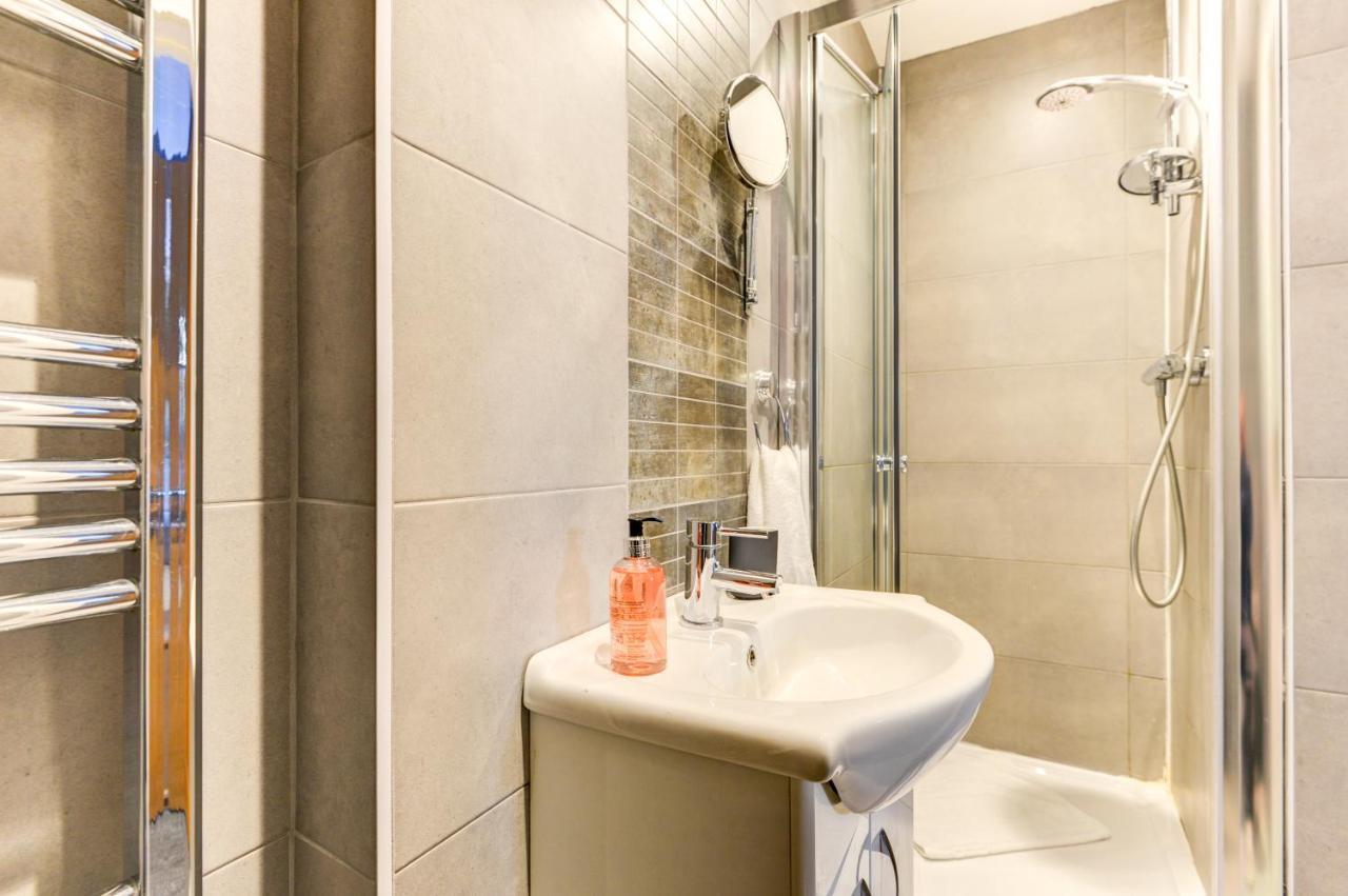 2 Bedroom Cosy Apartment, Powis Square - Apartment Brighton