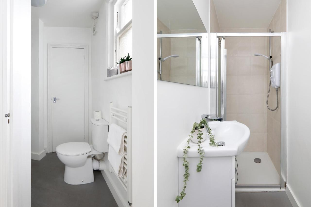 Stanford Avenue Apartment *