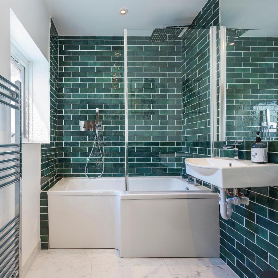 Stylish Upper Gardner Street - With Free Parking * Brighton