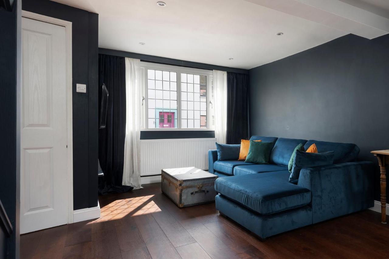 Stylish Upper Gardner Street - With Free Parking Holiday home *