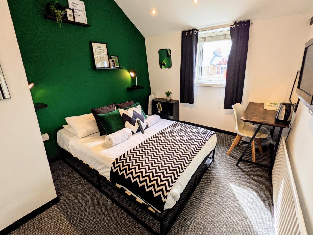 Ocean Breeze Hotel Brighton