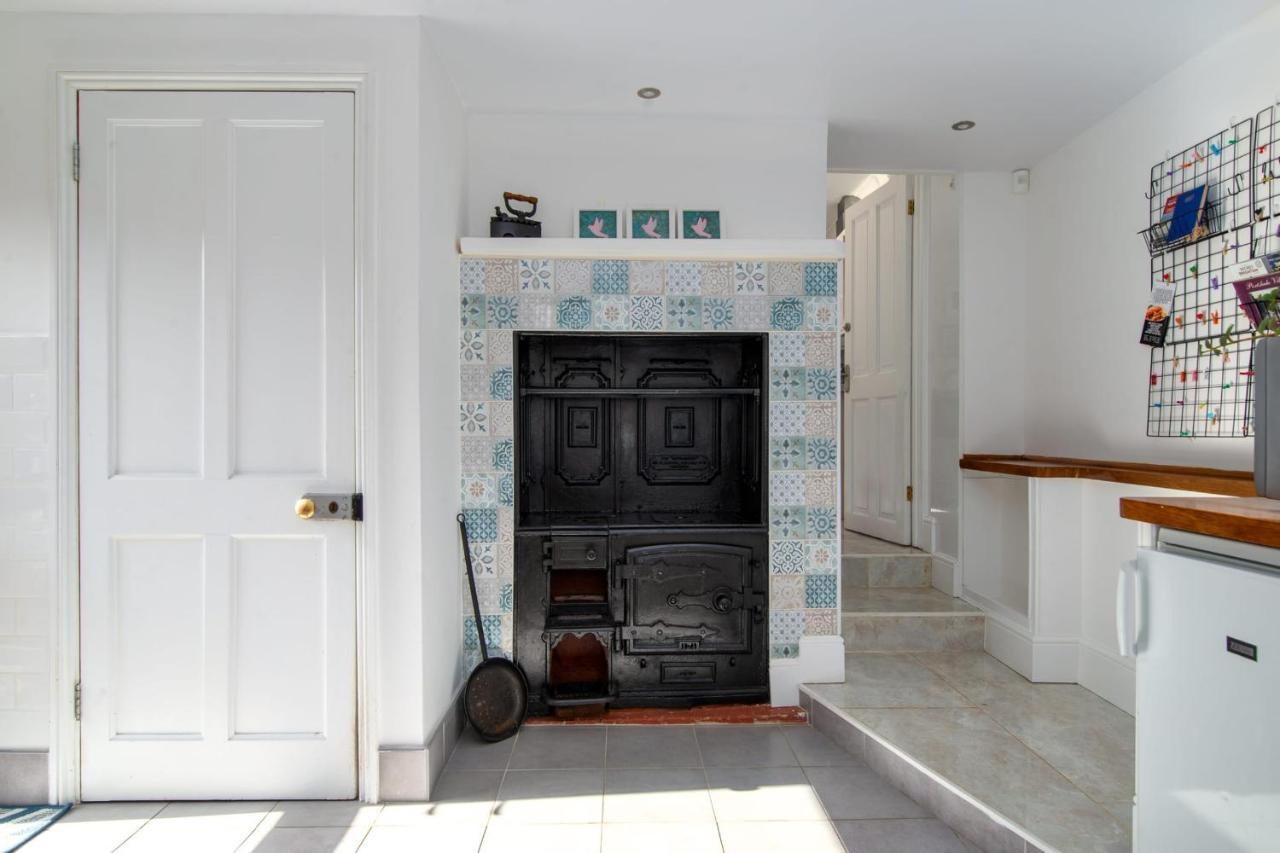 Holiday home 5Br Family Home With Private Garden In Portslade