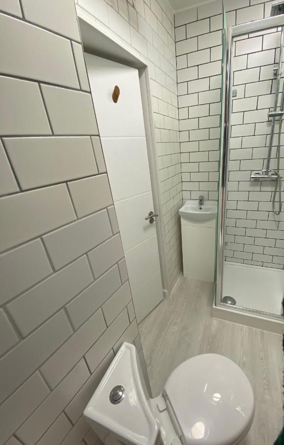 Bond Apartment Brighton