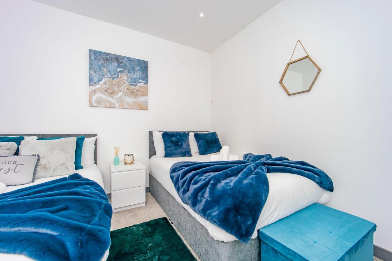 Apartment Special Offer 3 Bedroom Flat Bn32osm18